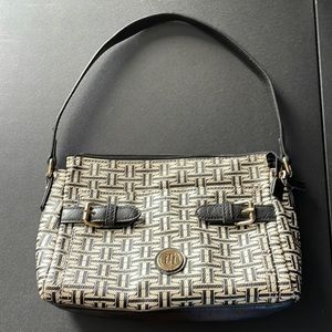 Tommy Hilfiger cute purse